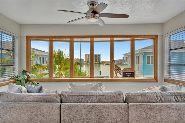Building Photo - 483 E Shore Dr Rental