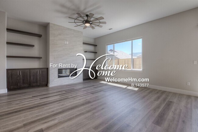 Photo - 262 Commodore Dr