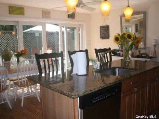 Photo - 201 Cottage Walk