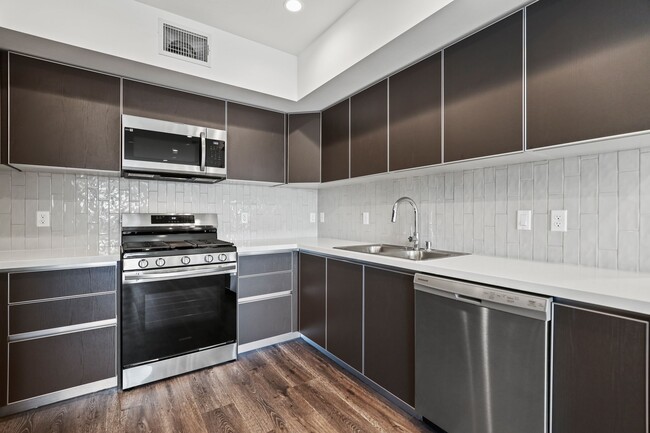 Building Photo - Blackburn La Cienega by Wiseman Rental