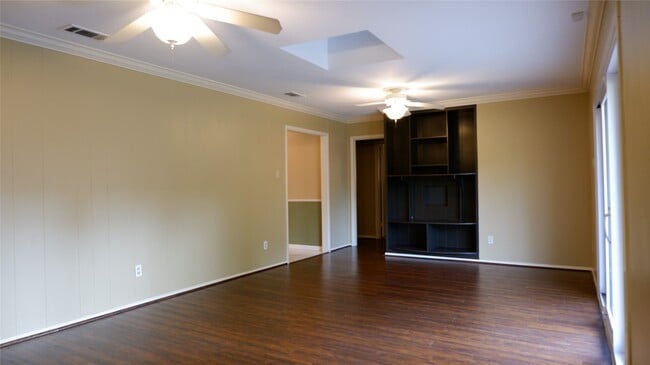 Building Photo - 10514 Haddington Dr Rental