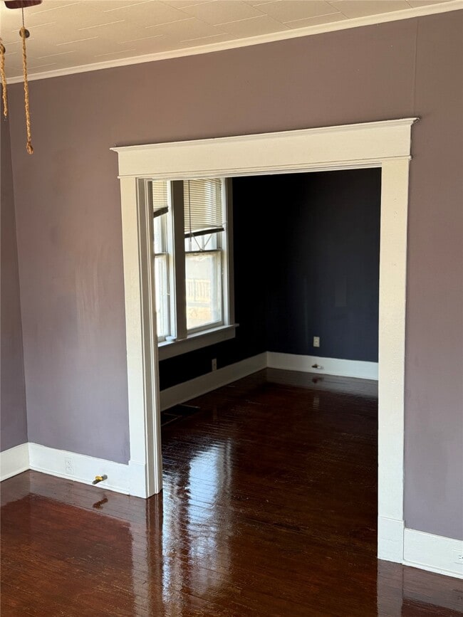 Photo - 708 Broadway Avenue J