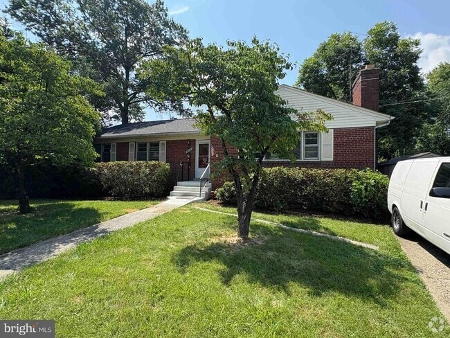 Building Photo - 9702 Singleton Dr Rental