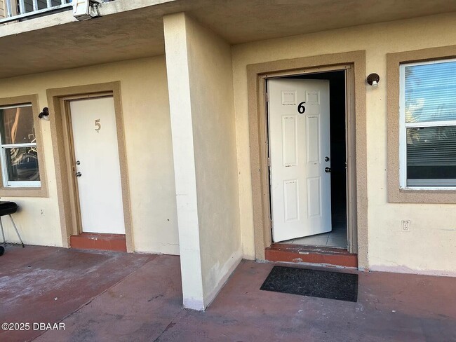 Photo - 3760 S Atlantic Ave Unit 5