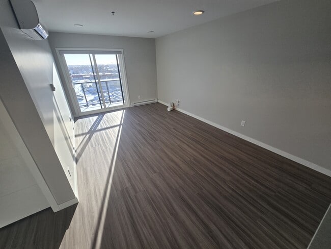 Photo - 420 Chrislind St Unité 613