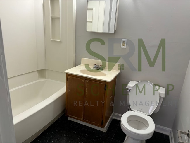 Photo - First floor 1 bedroom in West Louisville! Section 8 Accepted Unit 3124-1