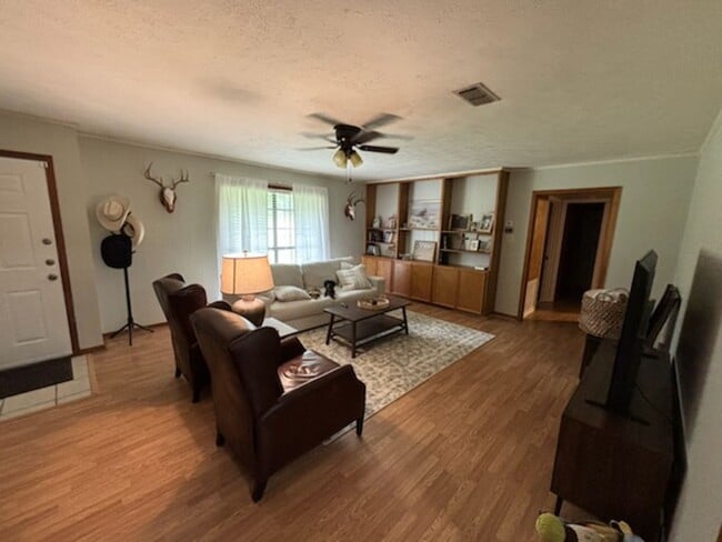 Photo - Beautiful 3 Bed 2 Bath Brick Home!