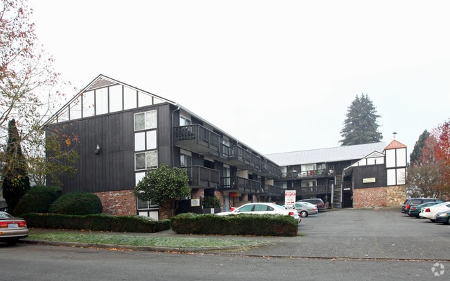 Photo - Kingston Manor