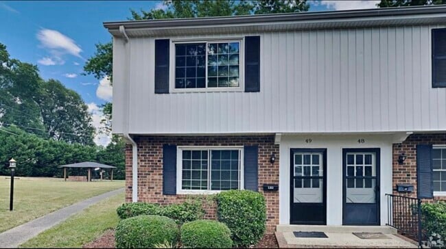 Building Photo - 1002 Willow Dr Unit 49 Rental