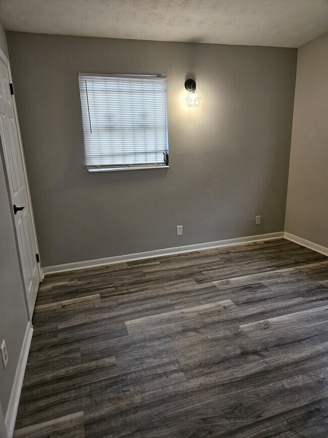 Photo - 2169 W 14th St