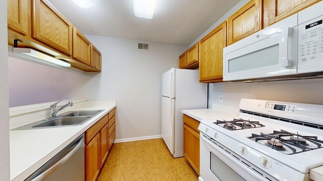 Photo - 2767 S Knightsbridge Cir