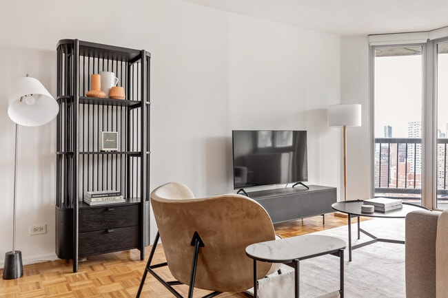 Photo - 401 E 34th St Unidad FL9-ID2115