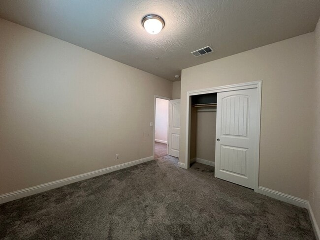 Photo - 3-bedroom, 2-bath home in Hanford, CA