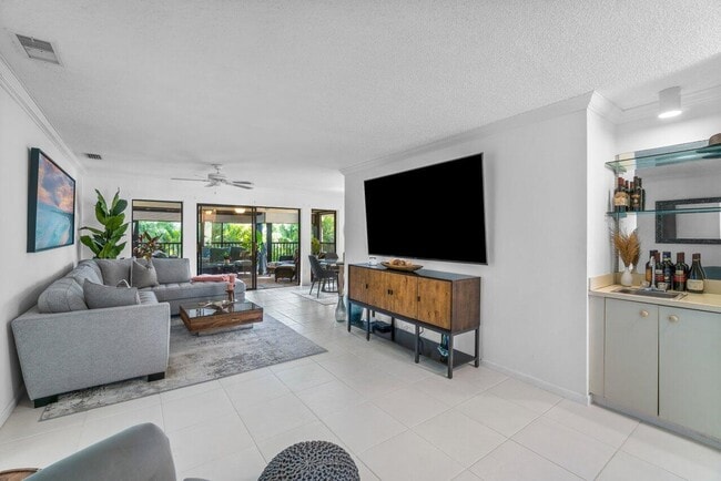 Photo - 50 Pelican Pointe Dr Unit 2050