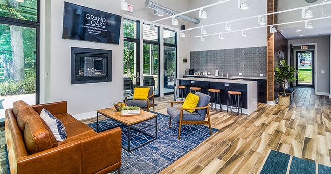 Grand Oaks