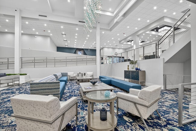 Photo - 14887 Bal Moral Ln Unidad 204