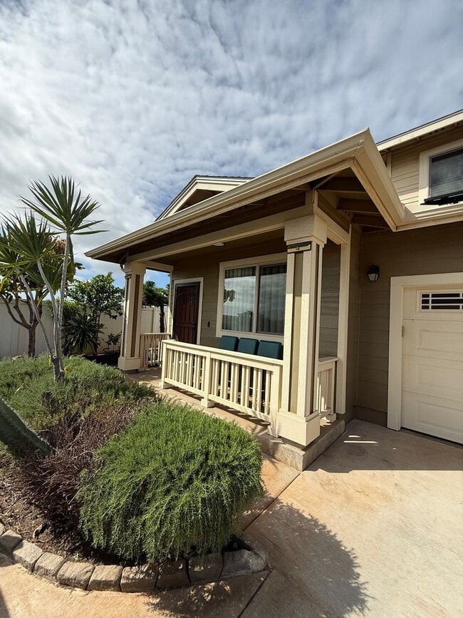 Building Photo - Spacious 4 Bedroom, 2.5 Bath Pet Friendly, Single Family Home.