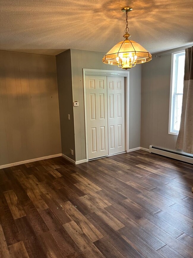 Building Photo - 349 6th Ave S Unit #1
