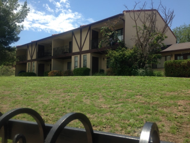 Photo - 790 W Mesa Verde Dr