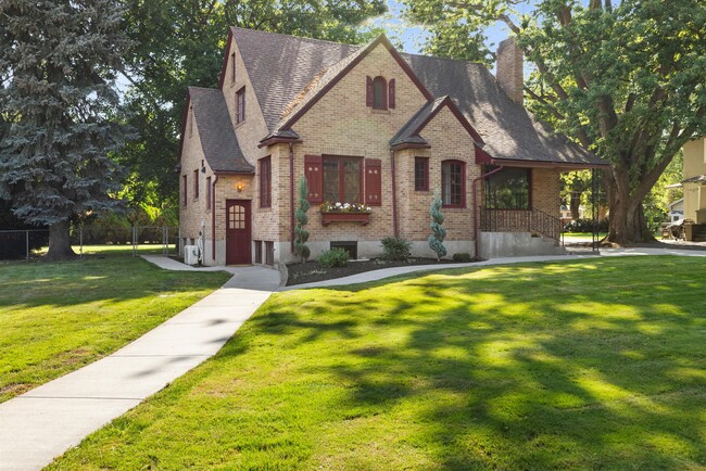 Photo - 317 Main St Unit The Studio