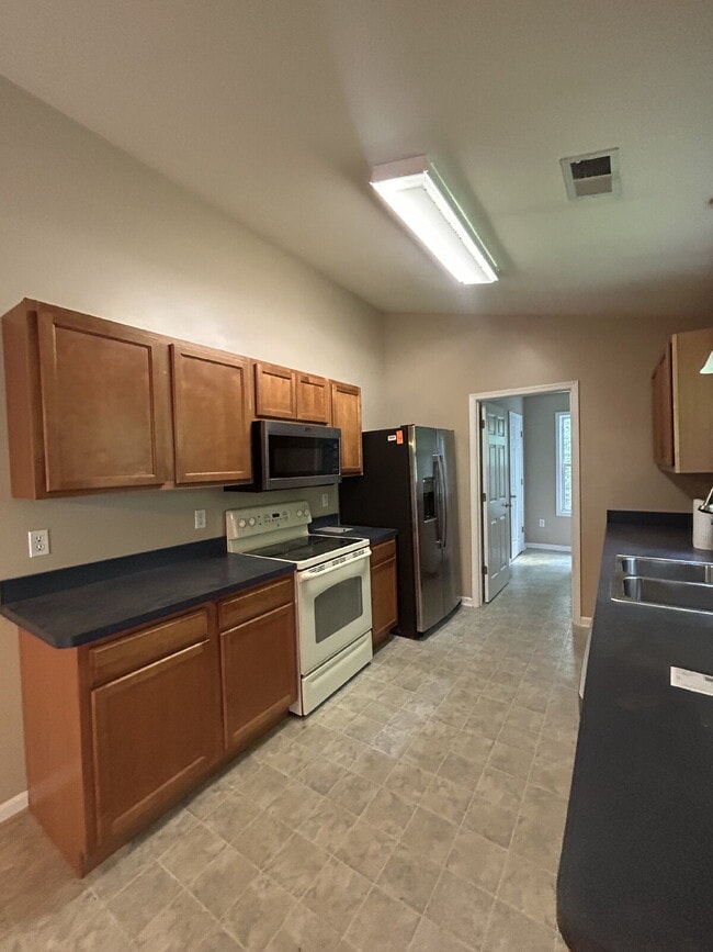 Photo - 427 Vesey Dr