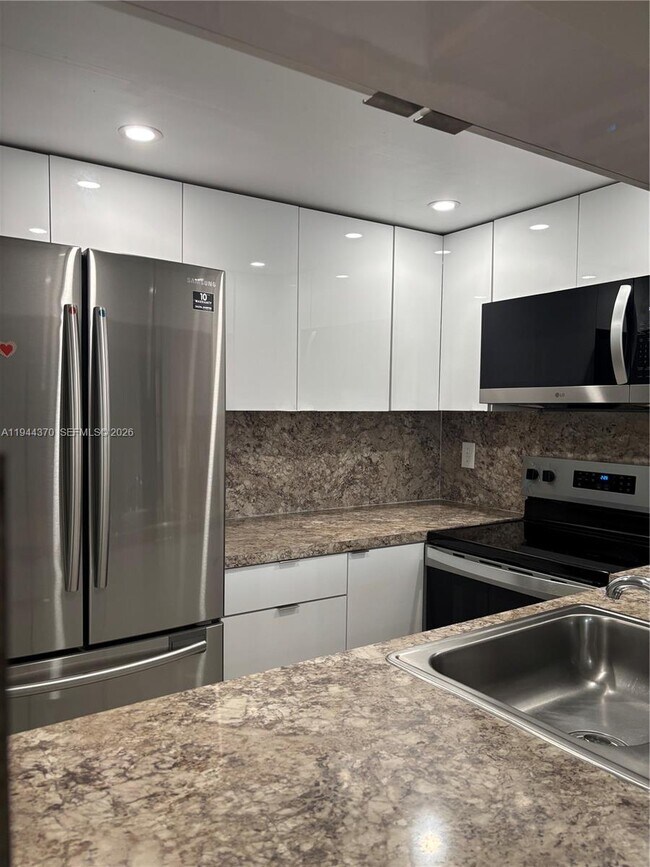 Photo - 10023 Winding Lake Rd Unit 101