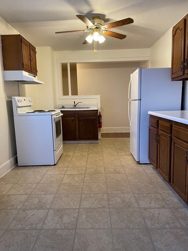 Photo - 3300 E Main St Unit Apt 1