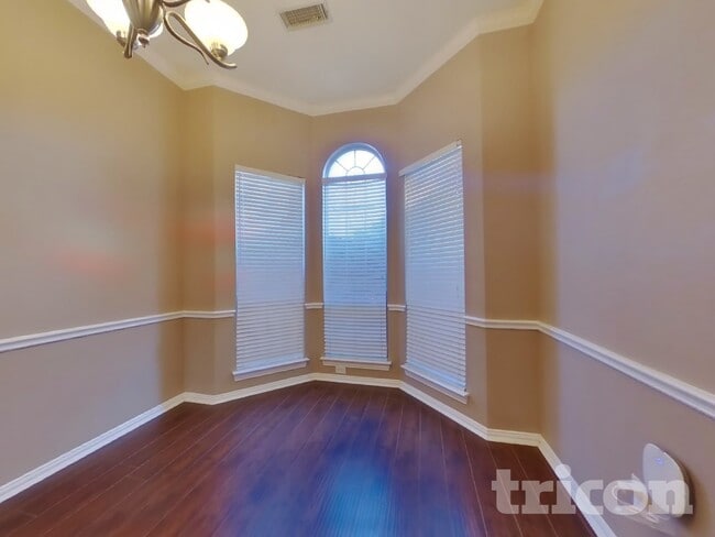 Photo - 2205 Starleaf Pl