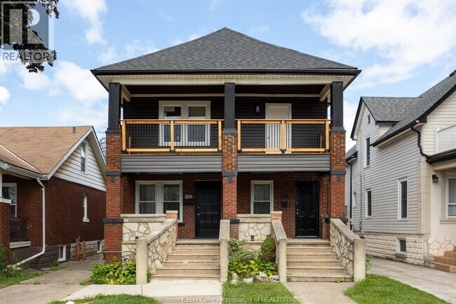 Photo - 1358 Pierre Ave