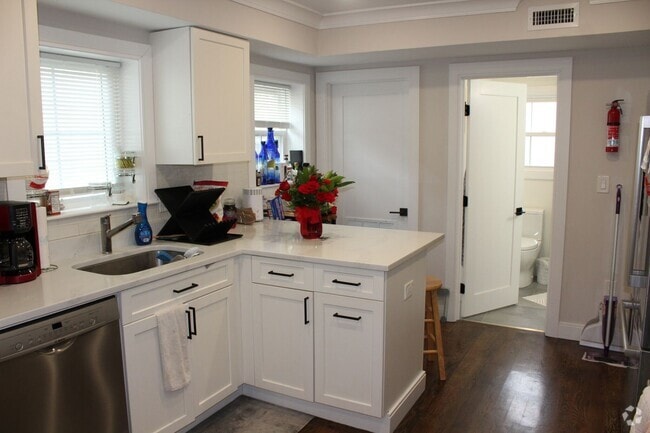 Building Photo - Modern 3bed w/2 bath Rental