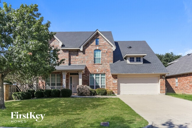 Photo - 6812 Briarwood Dr House