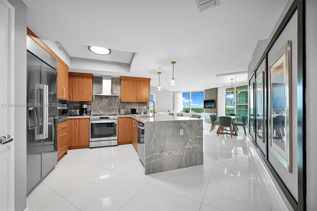 Building Photo - 250 Sunny Isles Blvd Unit 3-804