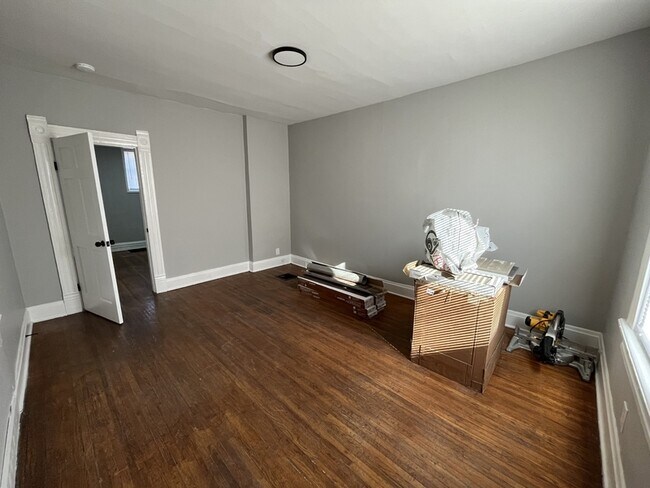 Photo - 220 W Park Ave