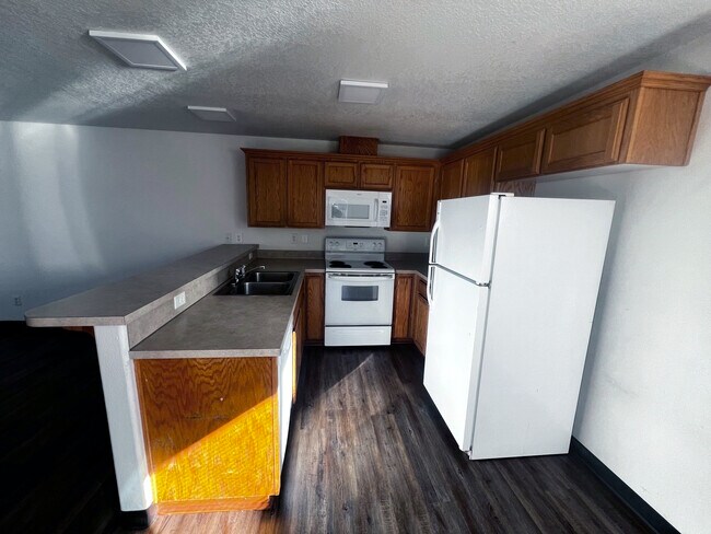 Photo - 1131 2nd St NW