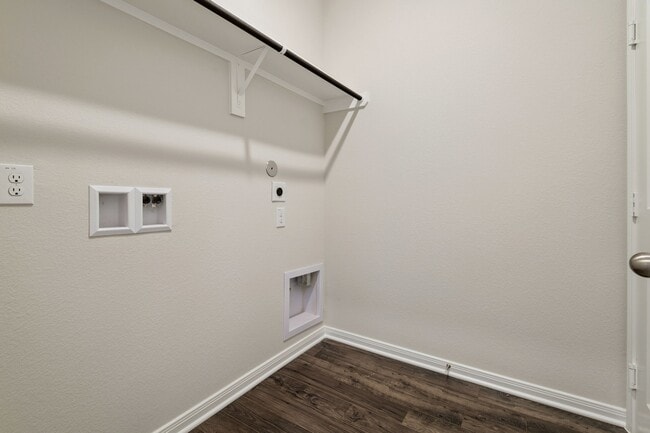 Photo - 15834 Berry Hl Dr