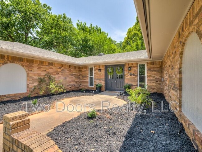 Photo - 1908 E Willow Creek Terrace