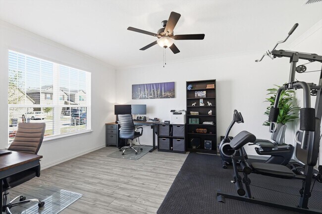 Photo - 1008 Elijah Dr