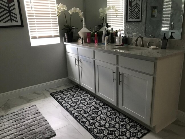 Photo - 1107 Sugarwood St