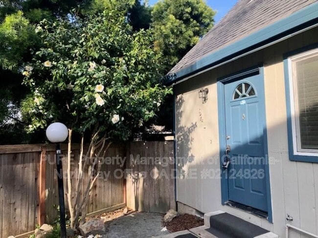 Photo - 941 E Cotati Ave