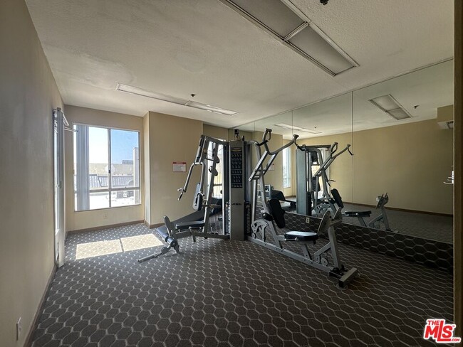 Photo - 8614 Burton Wy Unit 205