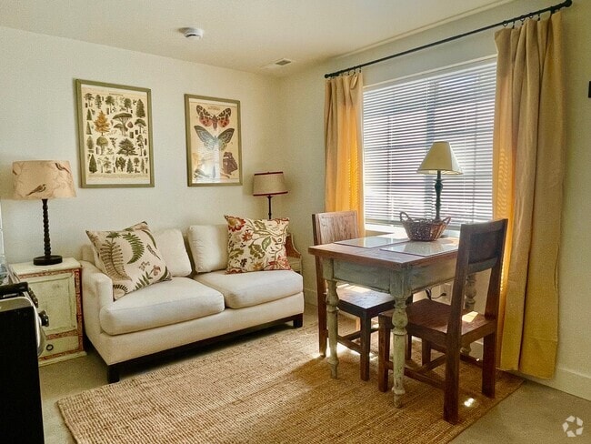 Building Photo - 765 E 900 S Rental