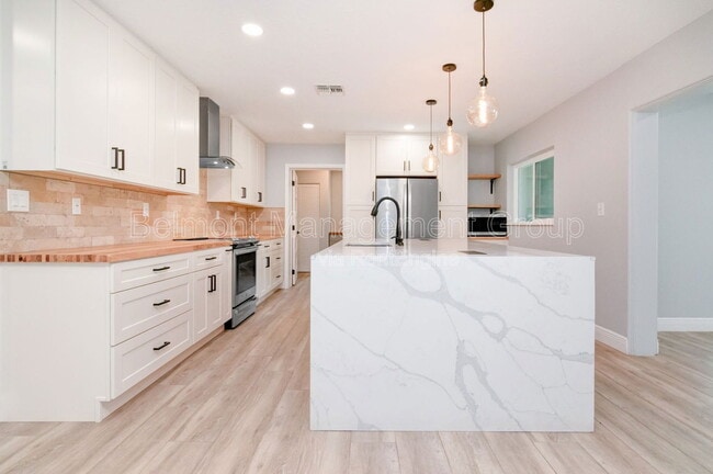 Photo - 2031 Temple Dr