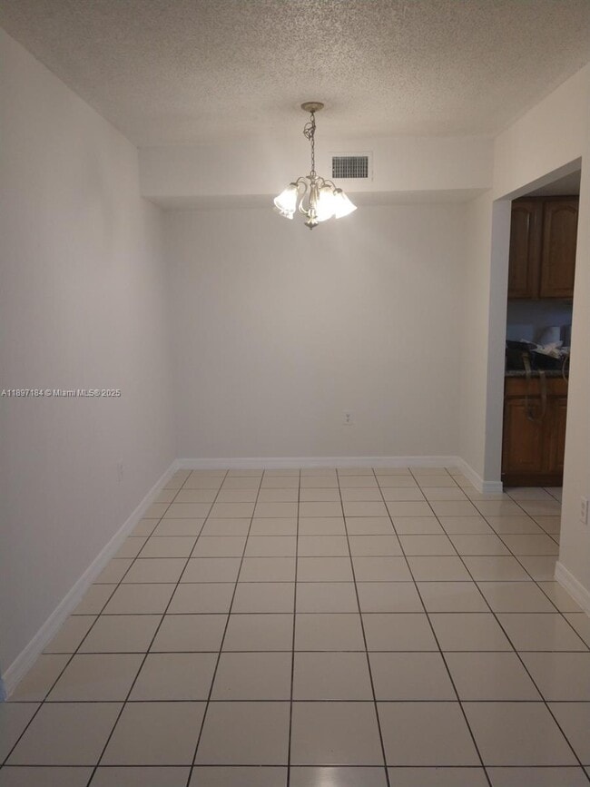 Photo - 580 NW 114th Ave Unidad 201