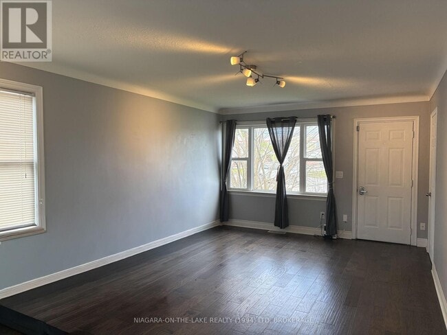 Photo - 1341 Niagara Stone Rd