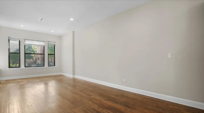 Photo - 4530 S Michigan Ave Unit 4530 S. Michigan Ave