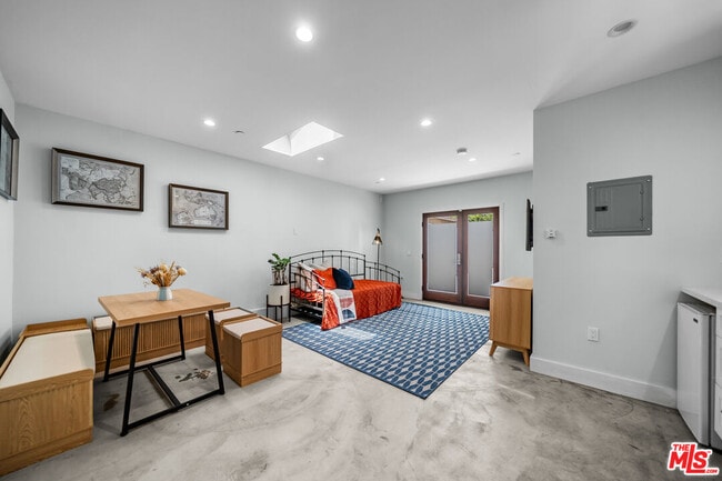 Photo - 12534 Gilmore Ave