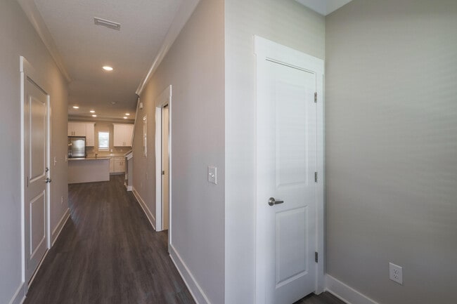 Photo - 298 Date Palm Ln
