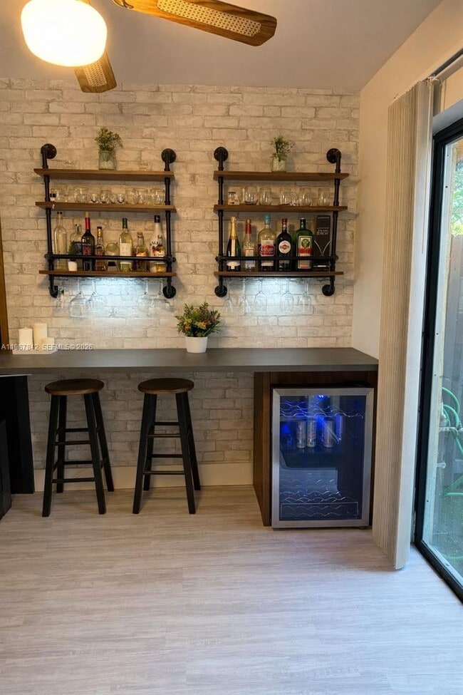 Photo - 283 Woodland Rd