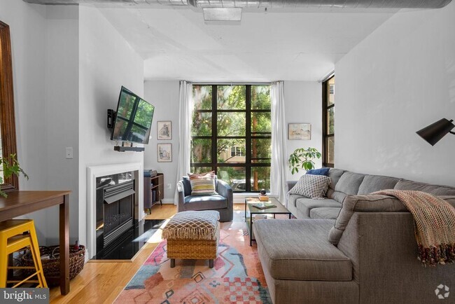 Building Photo - 2020 12th St NW Unit 108 Rental