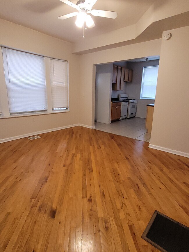 Photo - 7324 N Ridge Blvd Unit 3E